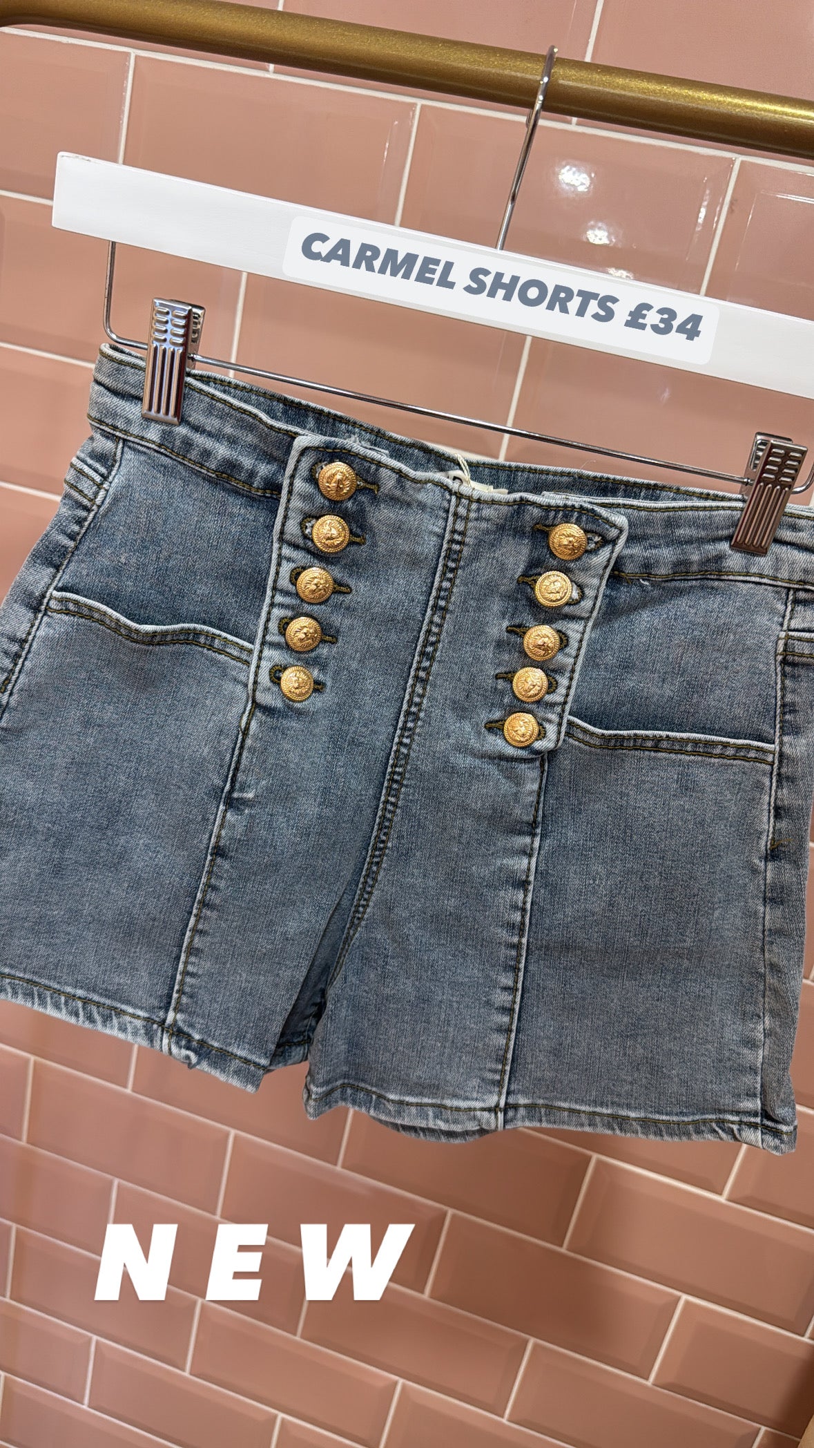 CARMEL light wash gold button denim shorts