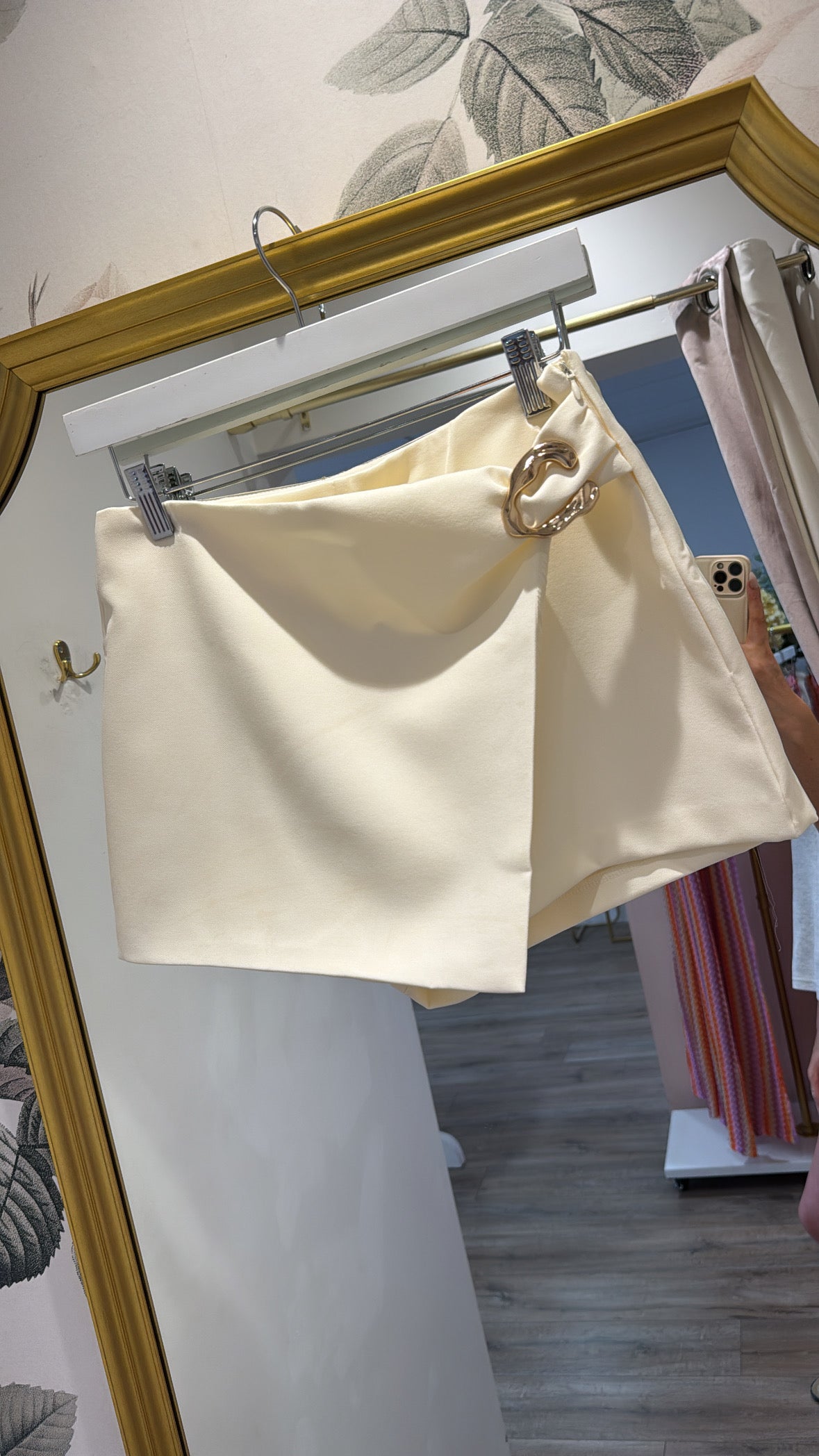 LYDIA white buckle detail skort