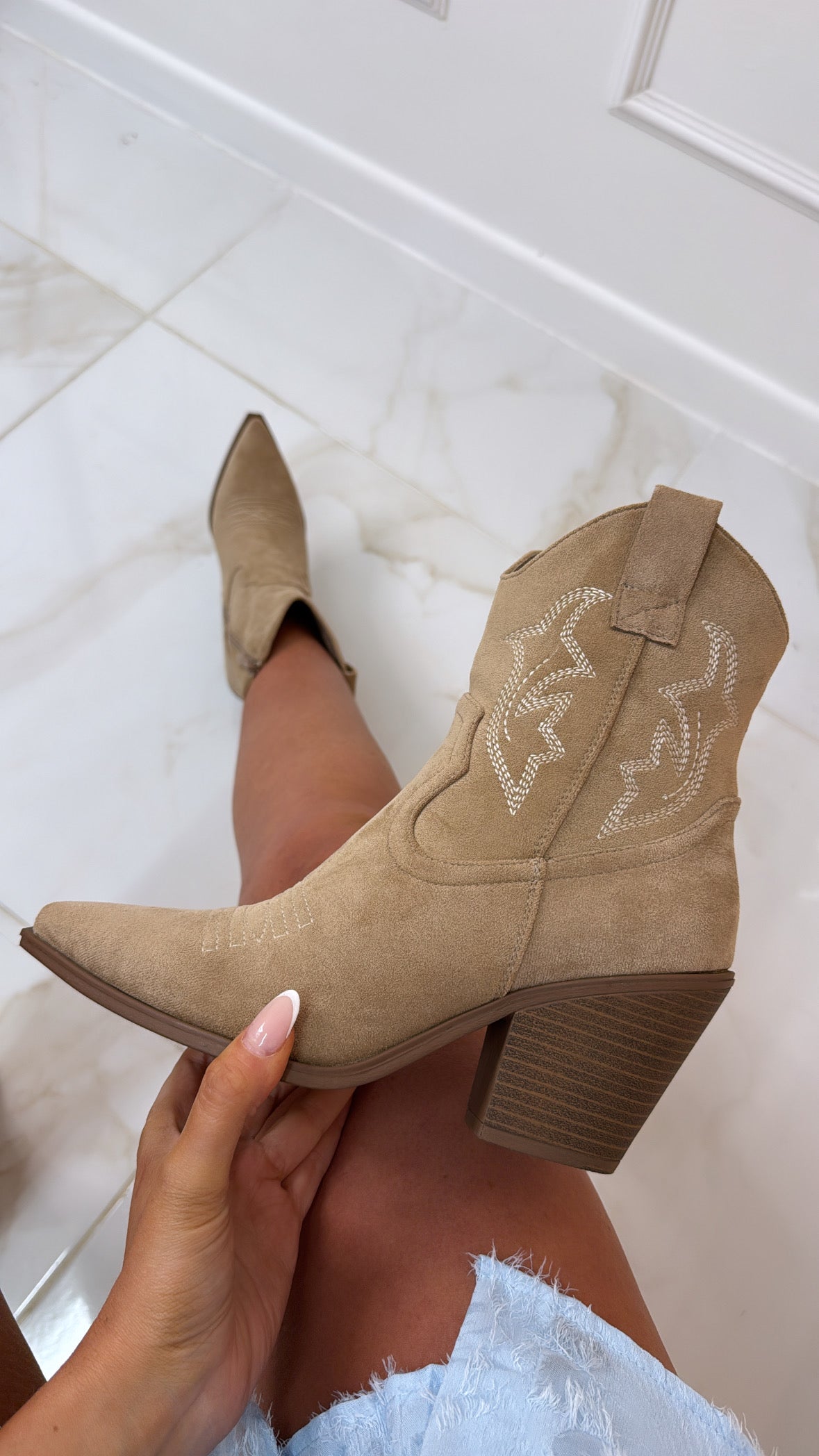 ZOE taupe cowboy boot