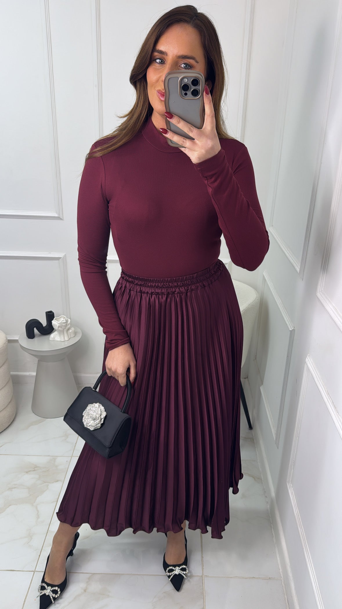 BAYLEE burgundy pleated maxi skirt