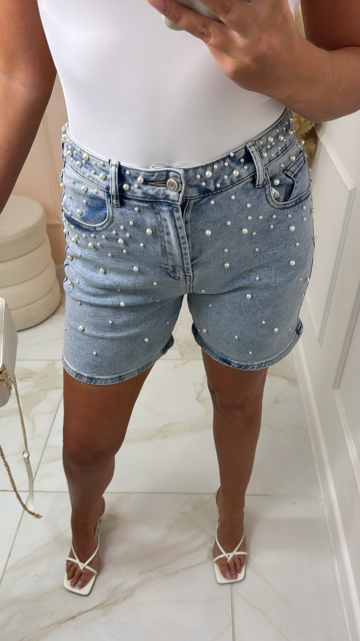 MADDY light wash pearl denim shorts