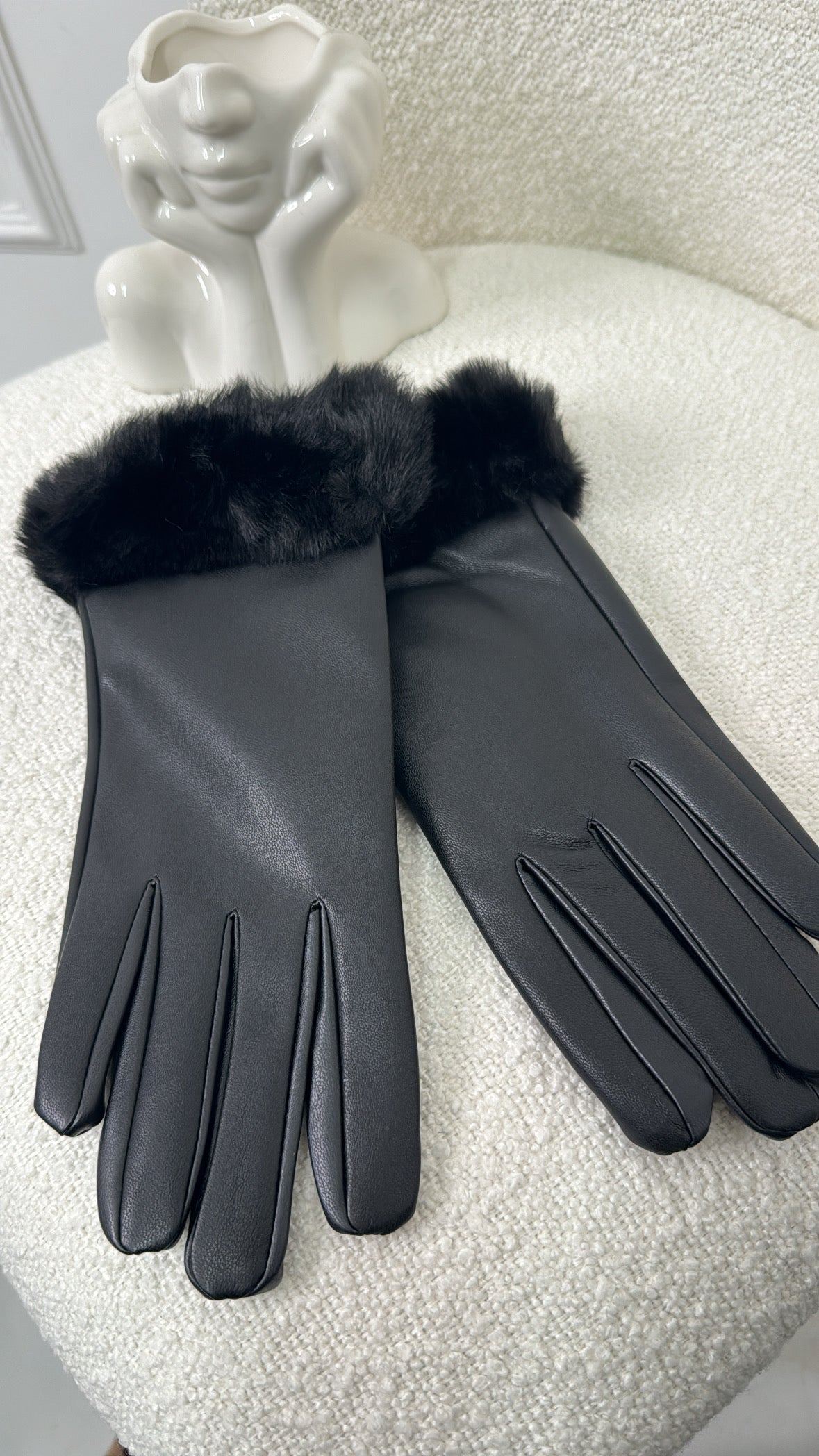FRAN black PU faux fur gloves