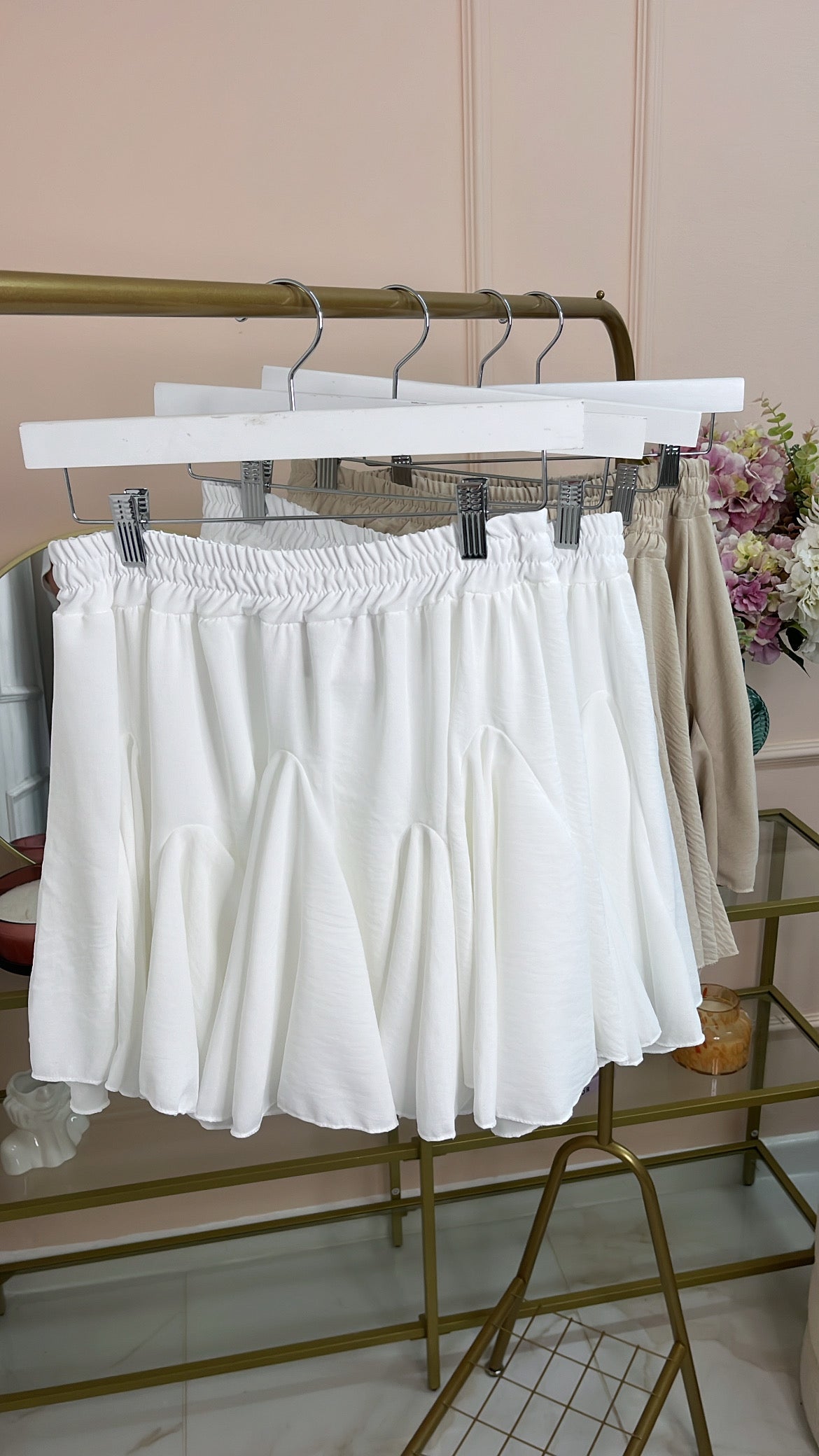LILLY white flippy skirt
