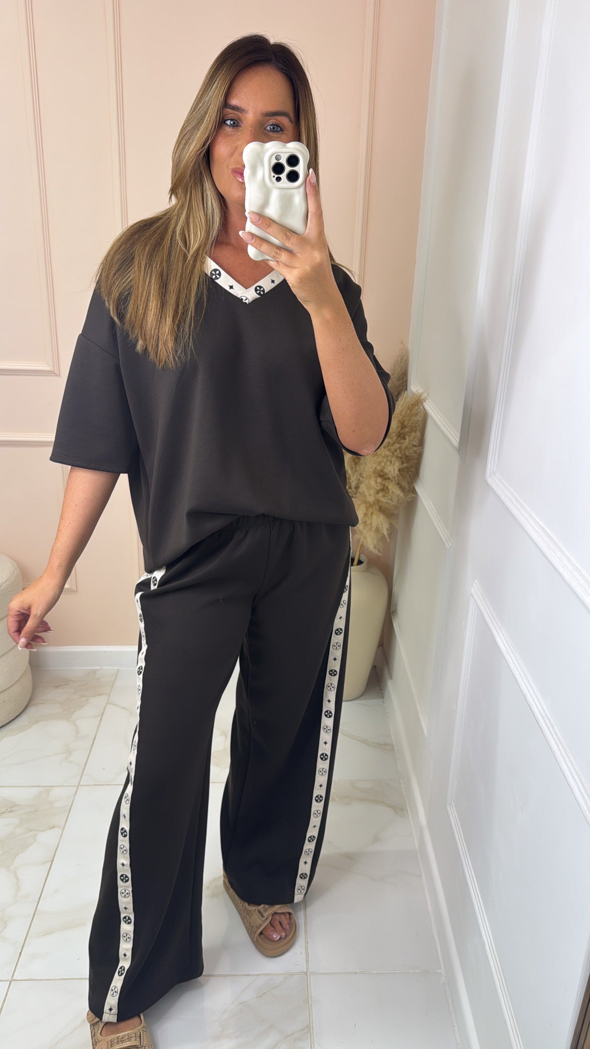 ADELE brown side logo lounge set