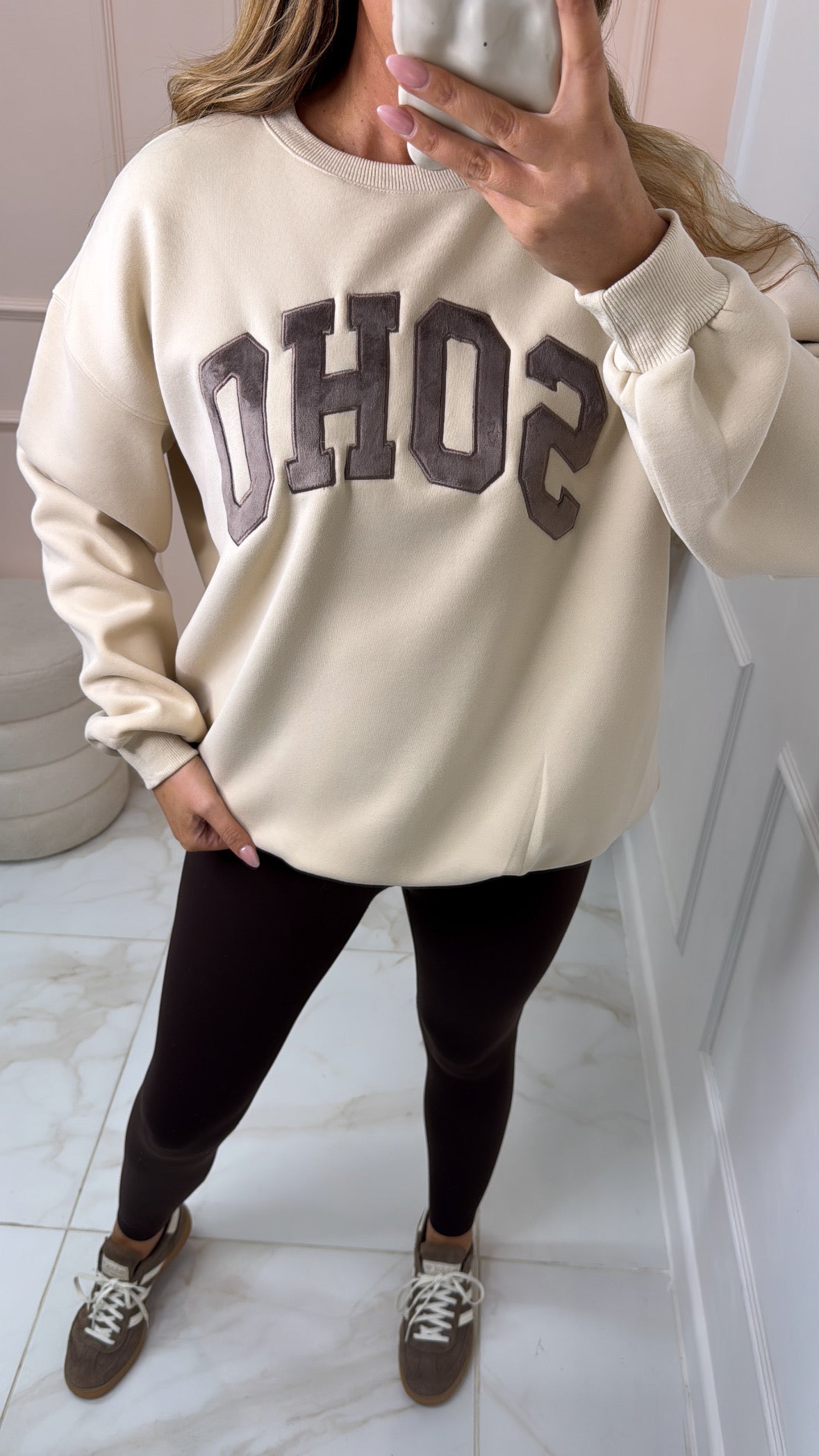 SOHO beige embroidered slogan sweatshirt