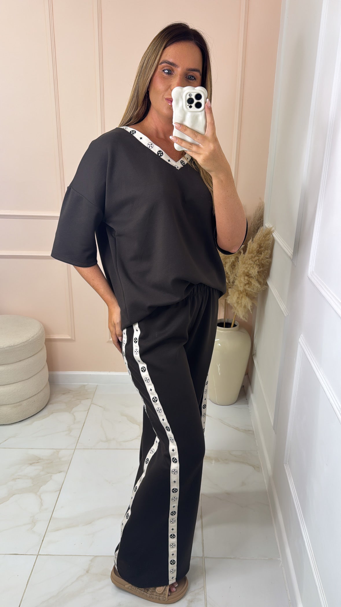 ADELE brown side logo lounge set