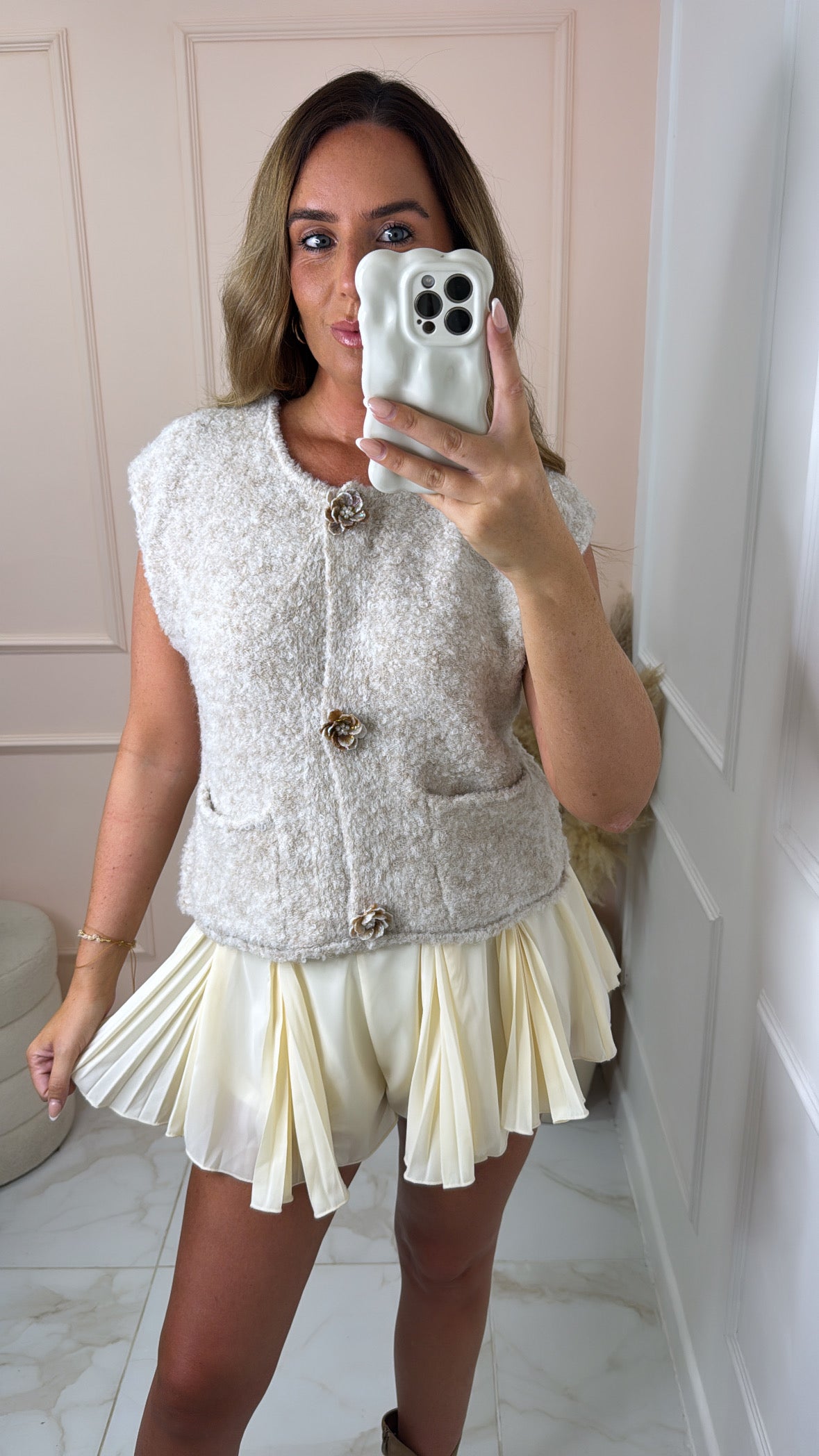 POPPY beige flower knitted vest