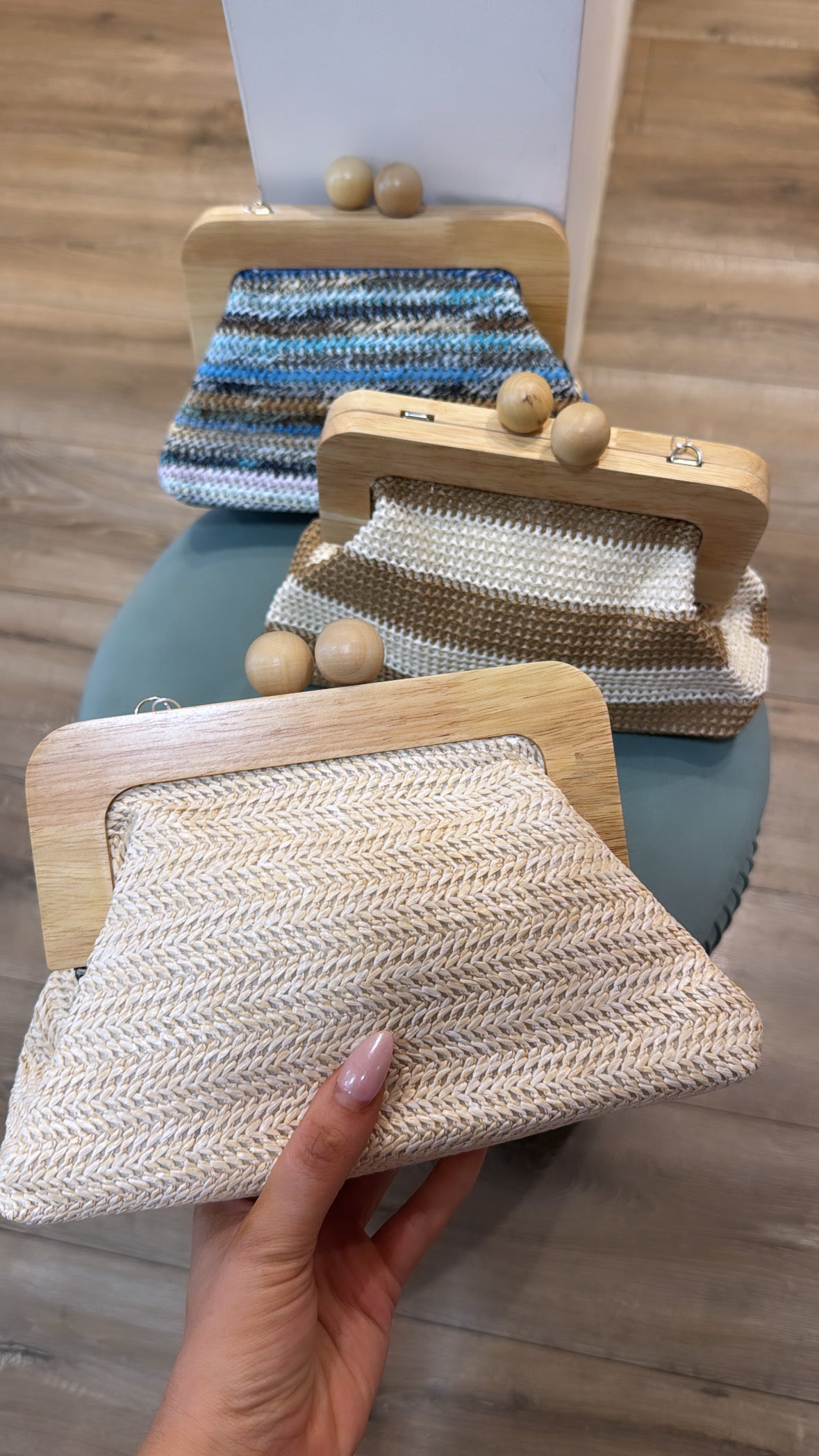 HEIDI beige woven shoulder bag