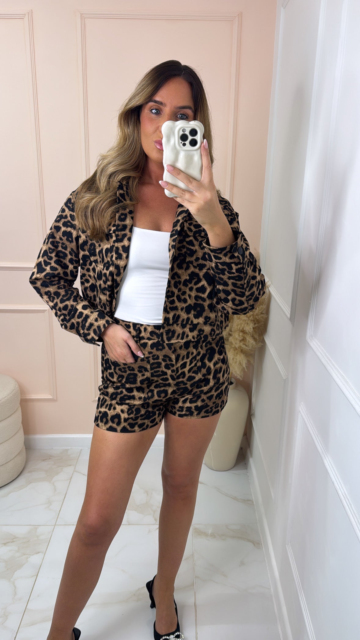 LAYLA leopard print front pocket short