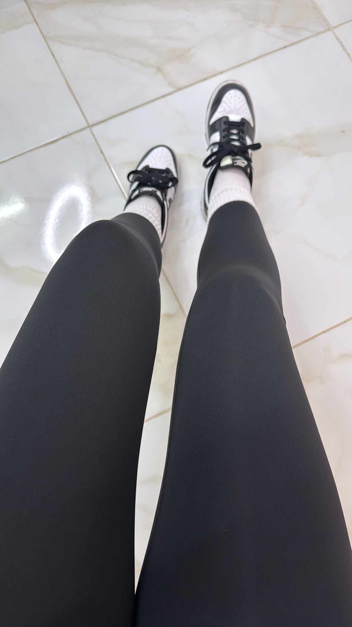 ROMEE black high waisted buttery soft leggingsj