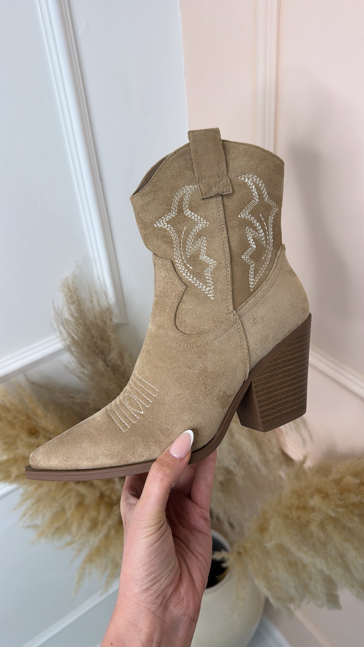 ZOE taupe cowboy boot