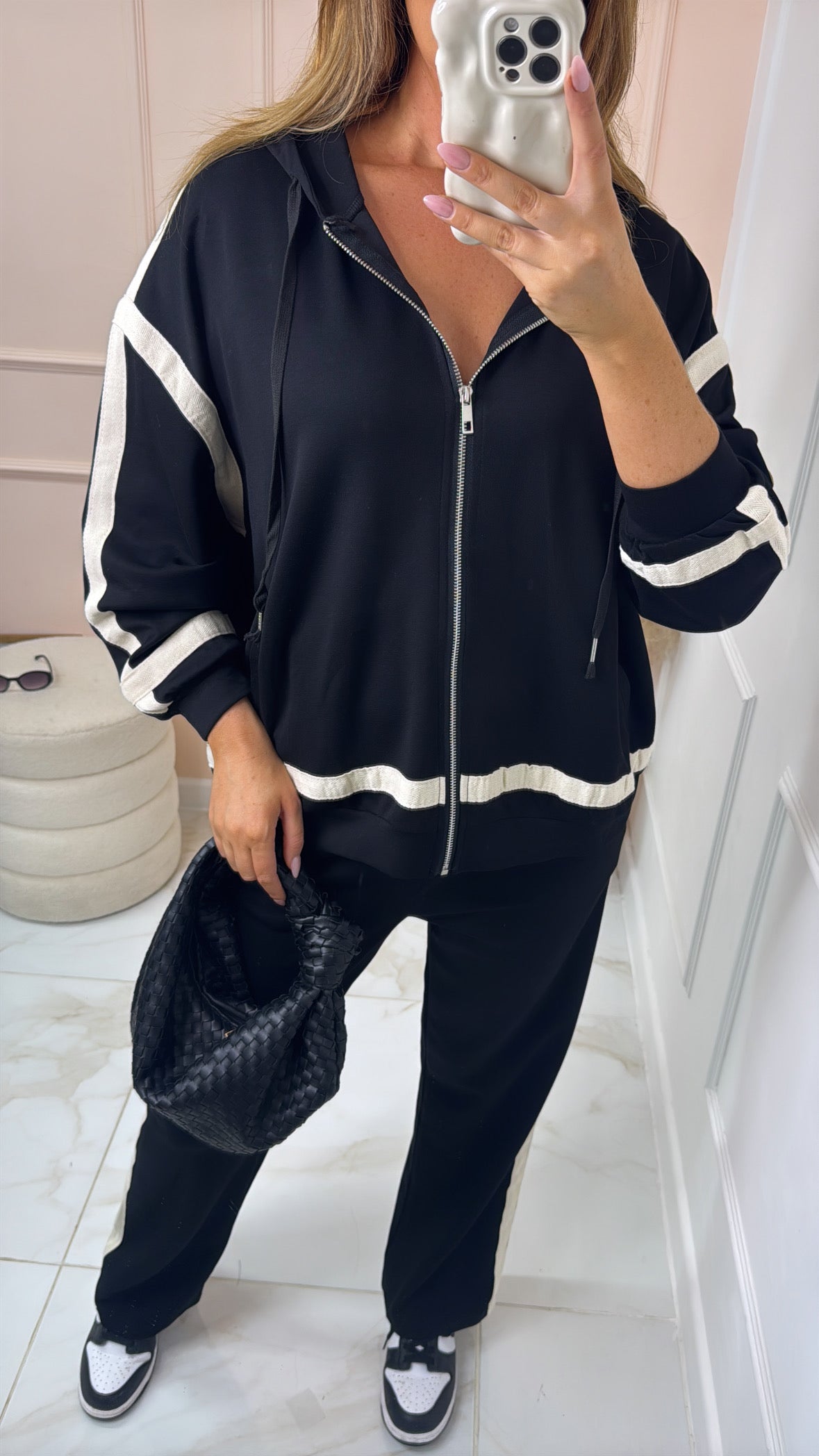 JOSIE black panel detail lounge set