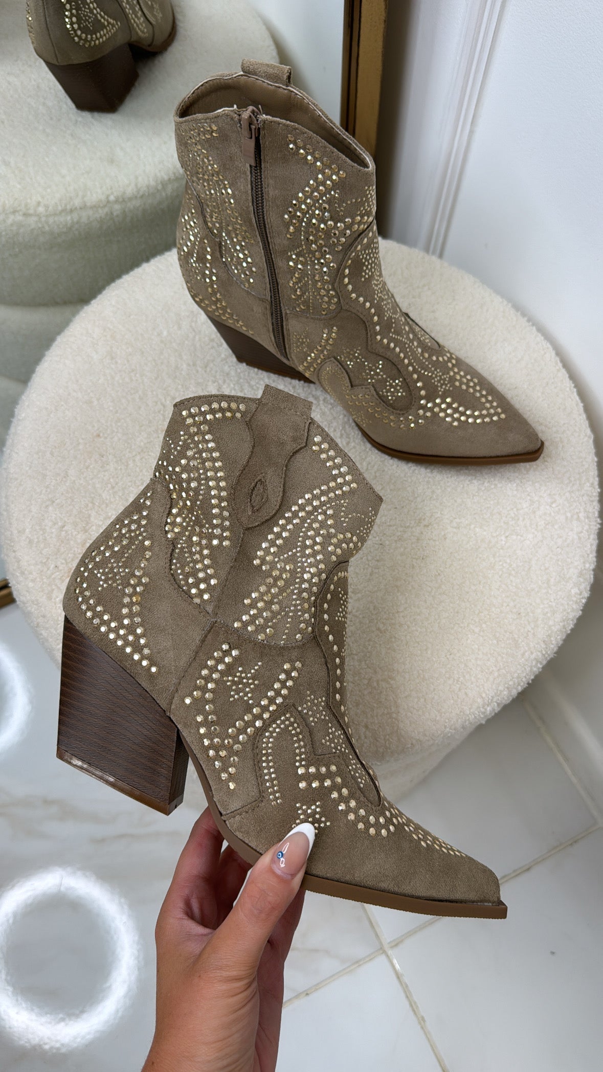 Studded cowboy boots 2025