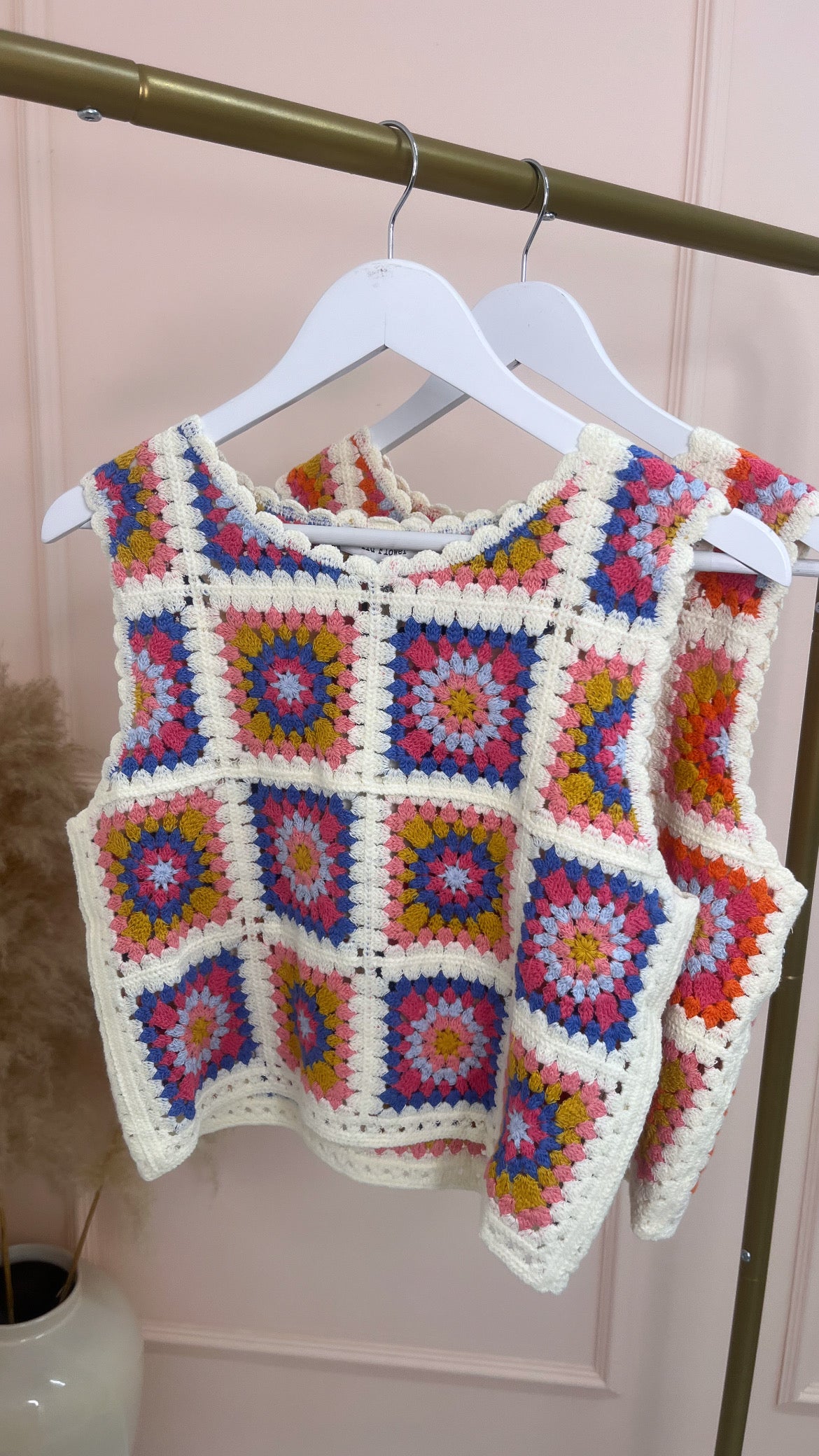 FAYE blue square crochet vest