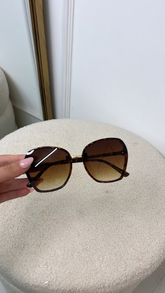 JUNE brown leopard oversized sunglasses