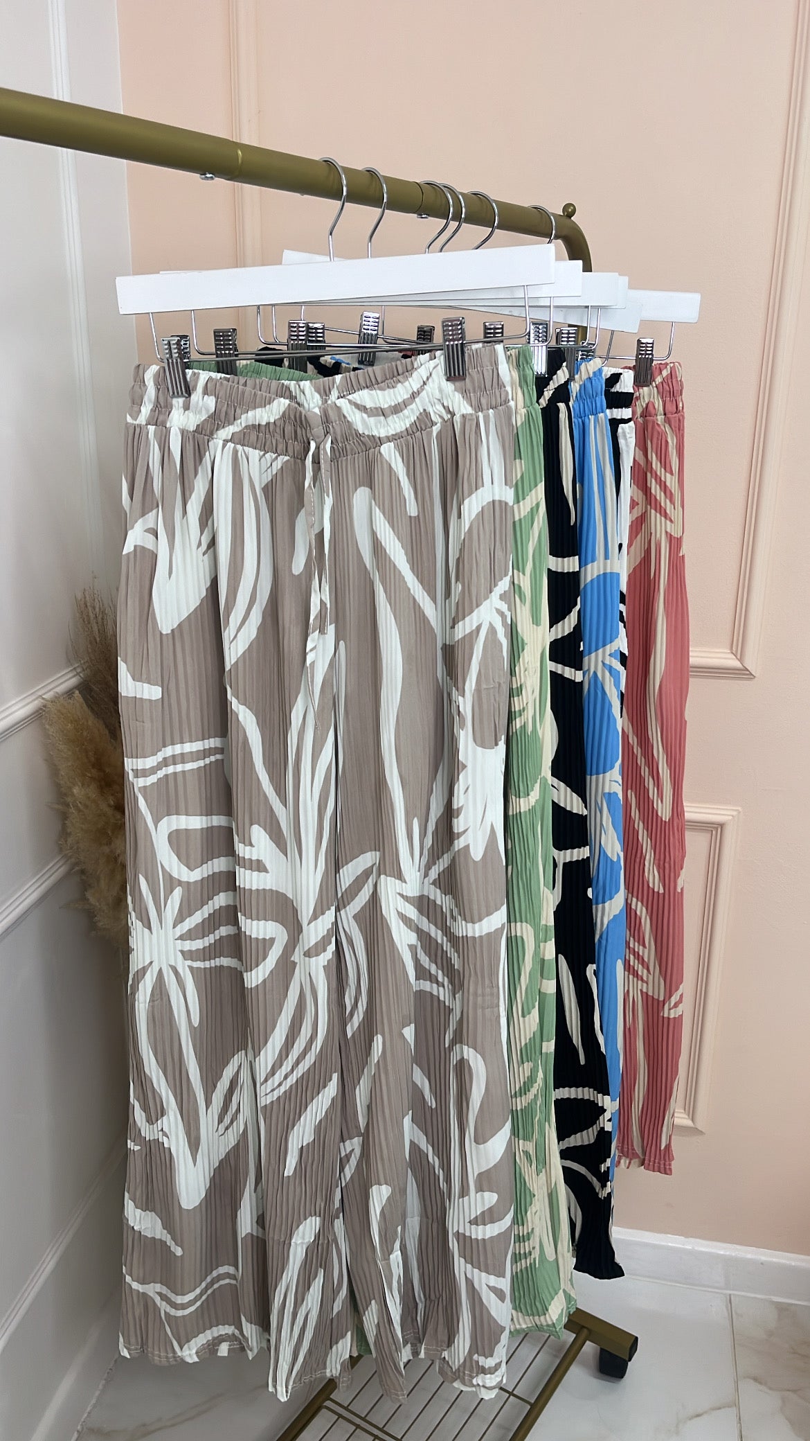 BELLA beige patterned crinkle trouser