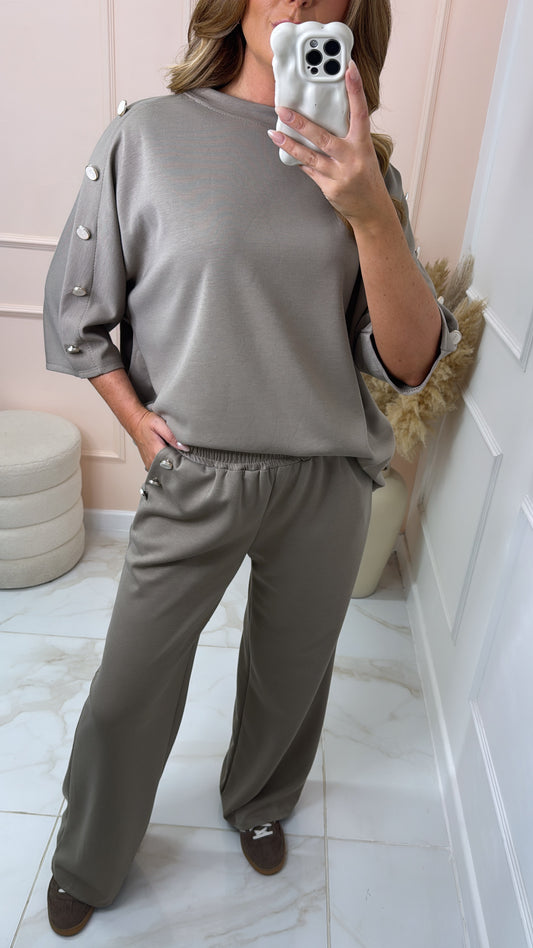 DARYL taupe soft touch button lounge set