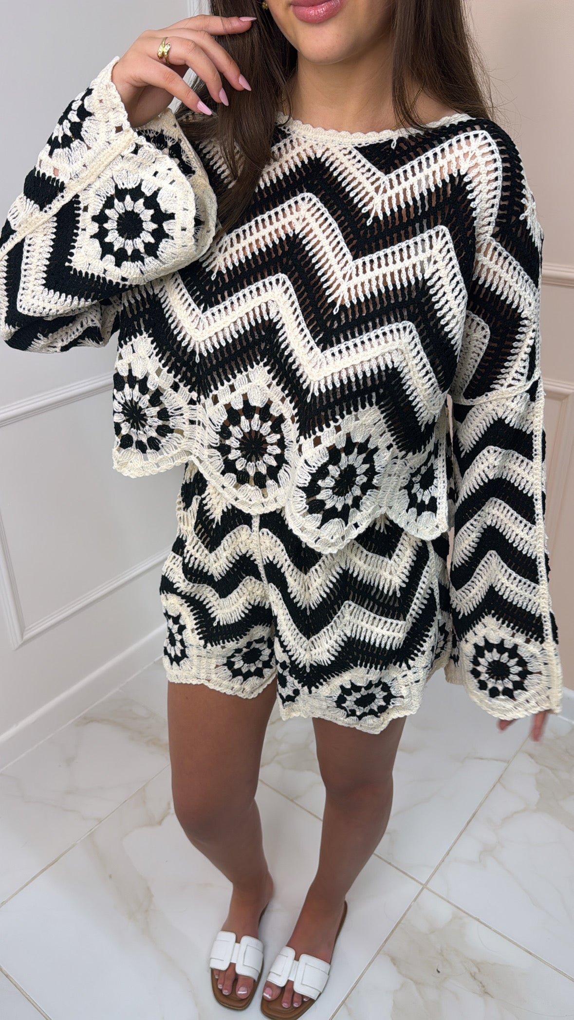LILLIAN black zig zag crochet top
