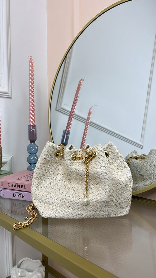 ROBYN cream textured drawstring grab bag