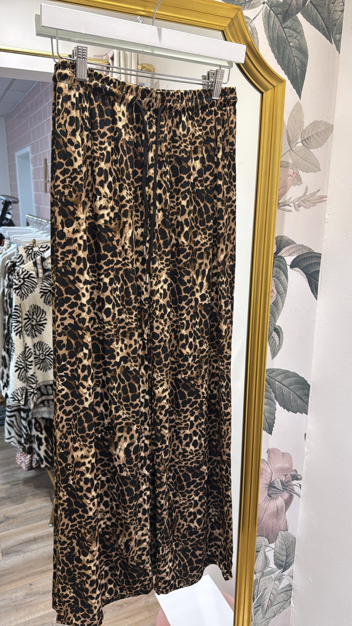 SAM leopard pleated trouser