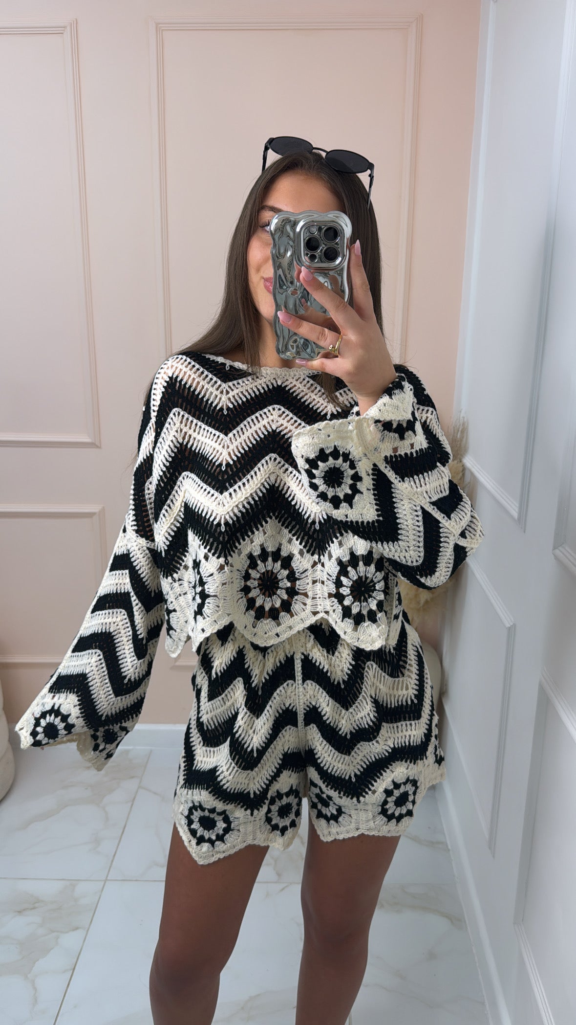LAURA black zig zag crochet shorts