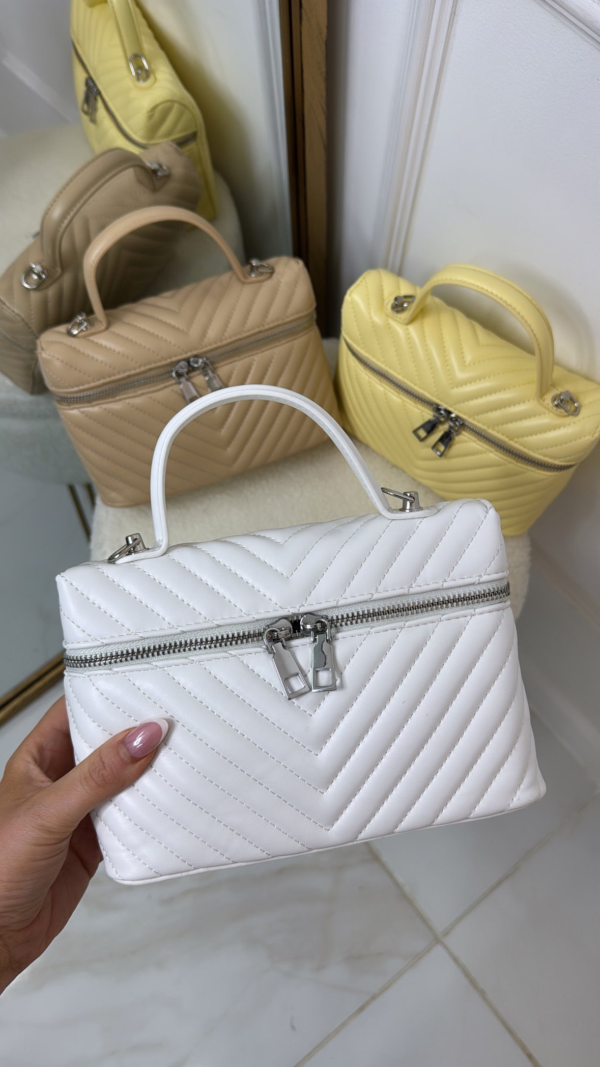LARA white vanity grab bag