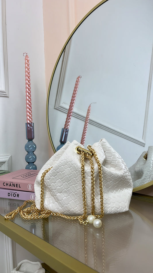 LAUREN white quilted drawstring grab bag