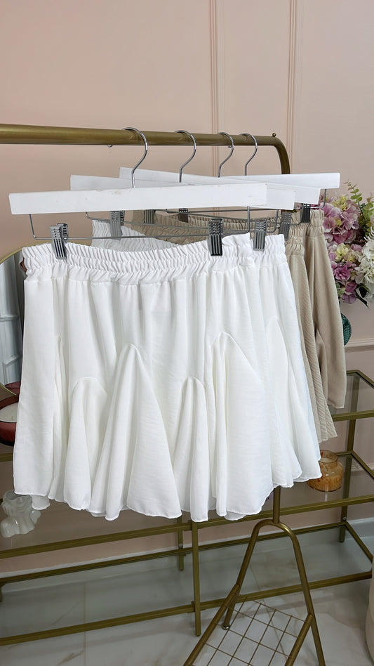 LILLY white flippy skirt