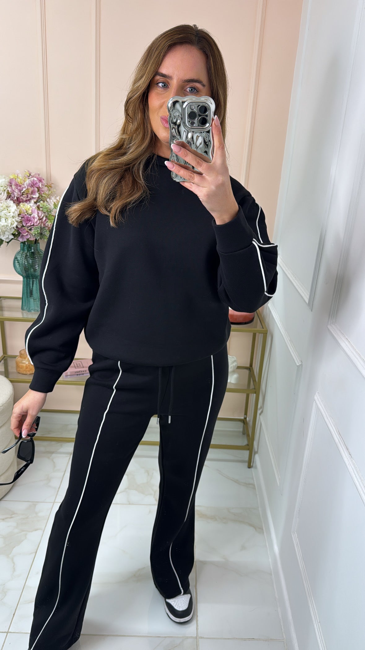LORNA black piping jogger set