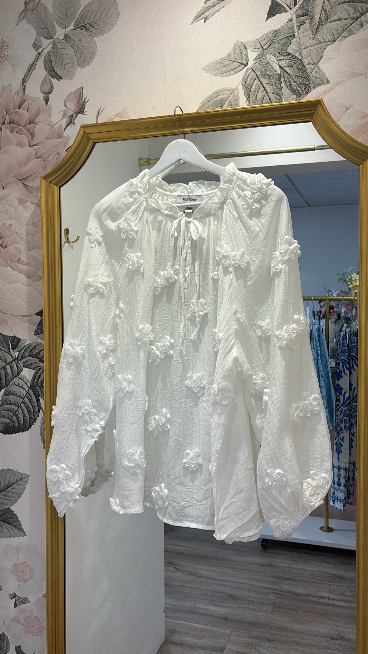 LAILA white 3D floral blouse