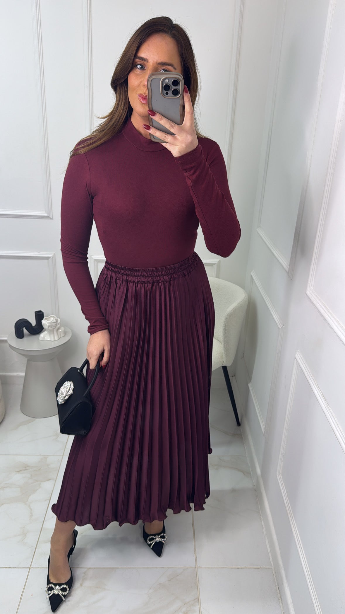 BAYLEE burgundy pleated maxi skirt