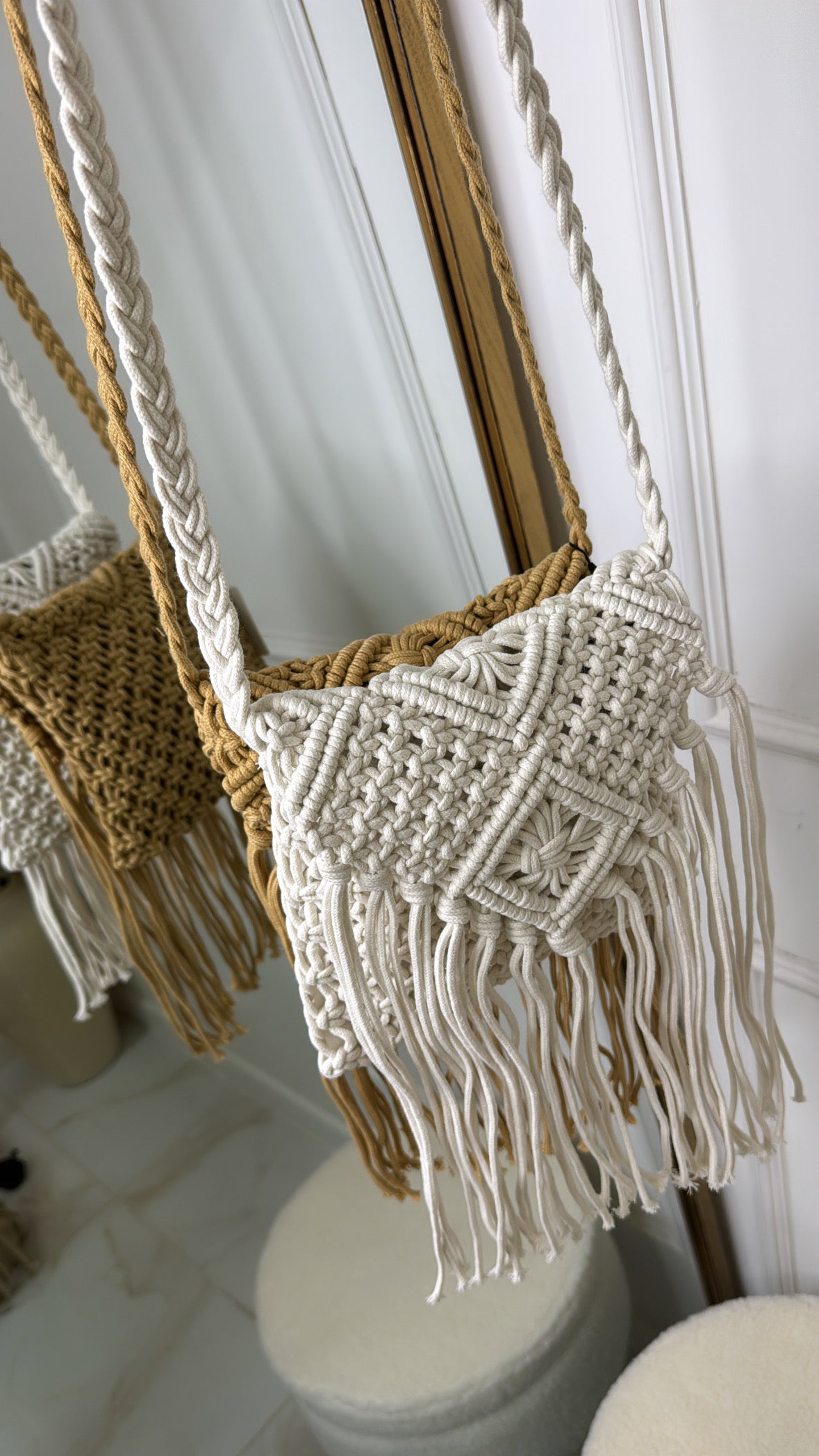 CALLIE white crochet tassel bag