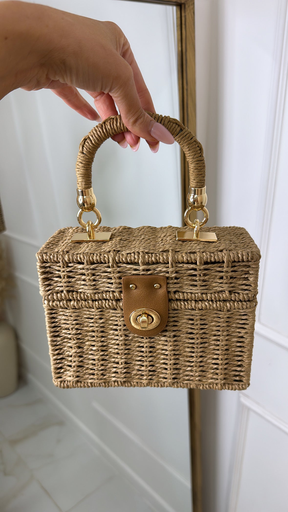 ALICE beige wicker box bag