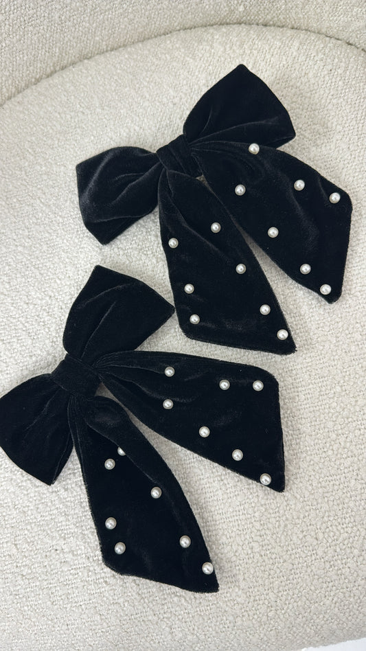 HAYLEY black velvet pearl hair bow
