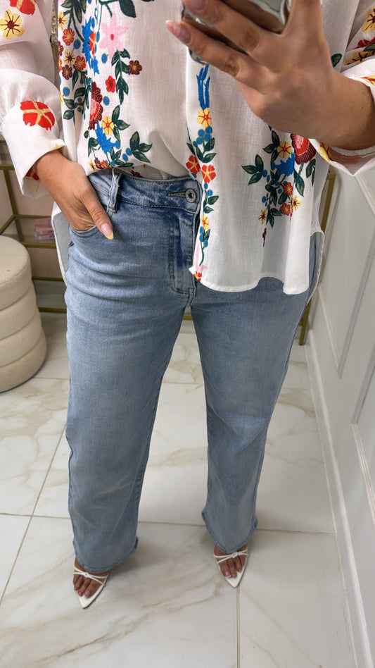 MARNIE light wash straight leg jeans