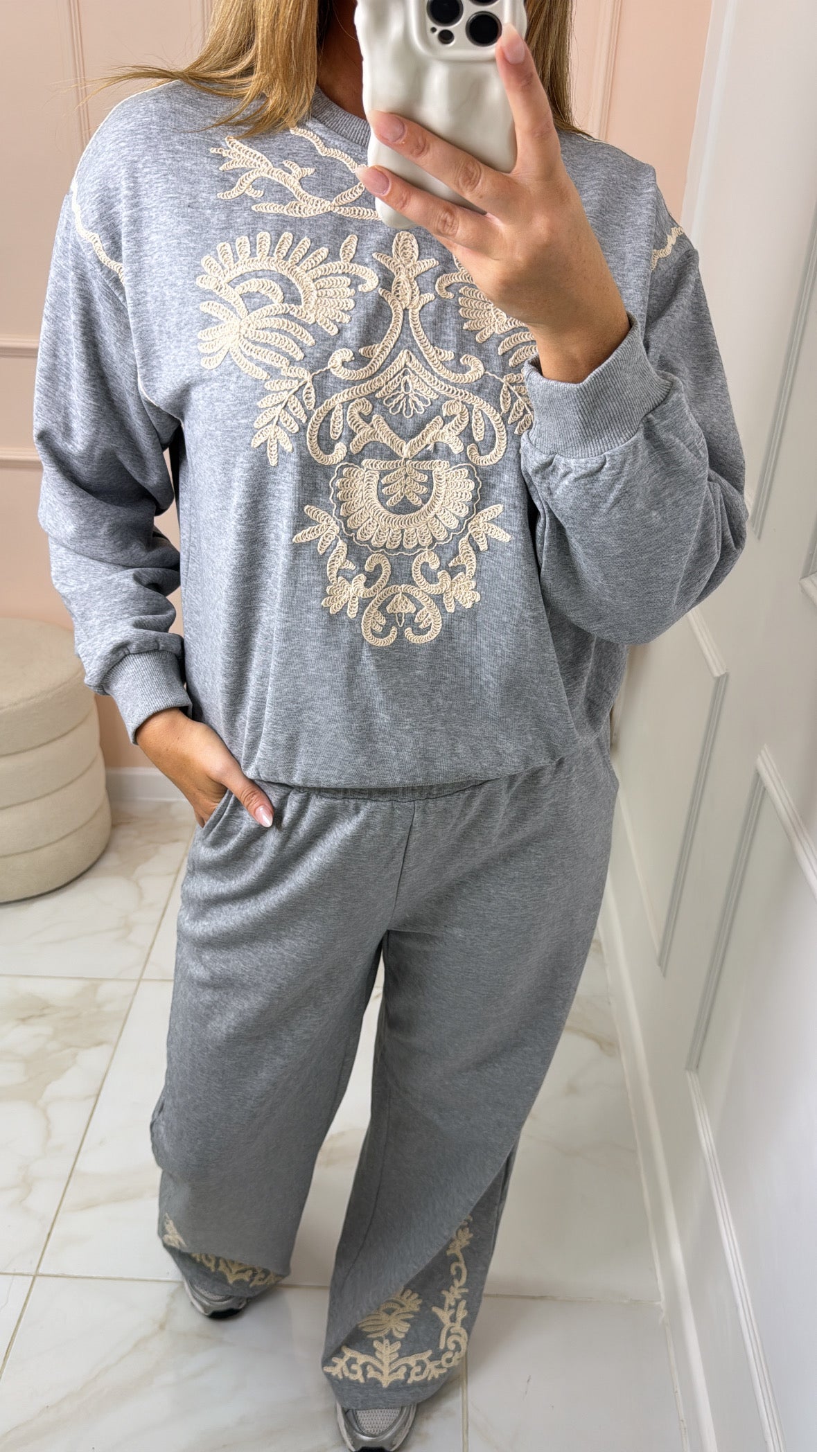 GIANA grey embroidered lounge set