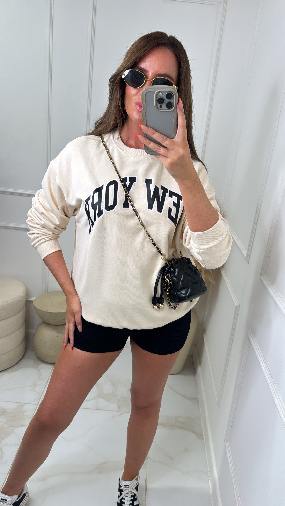 LOLA beige new york sweatshirt