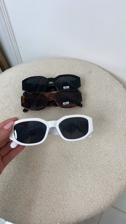 DAISY white rectangular sunglasses