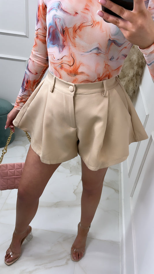HADLEY beige flared shorts
